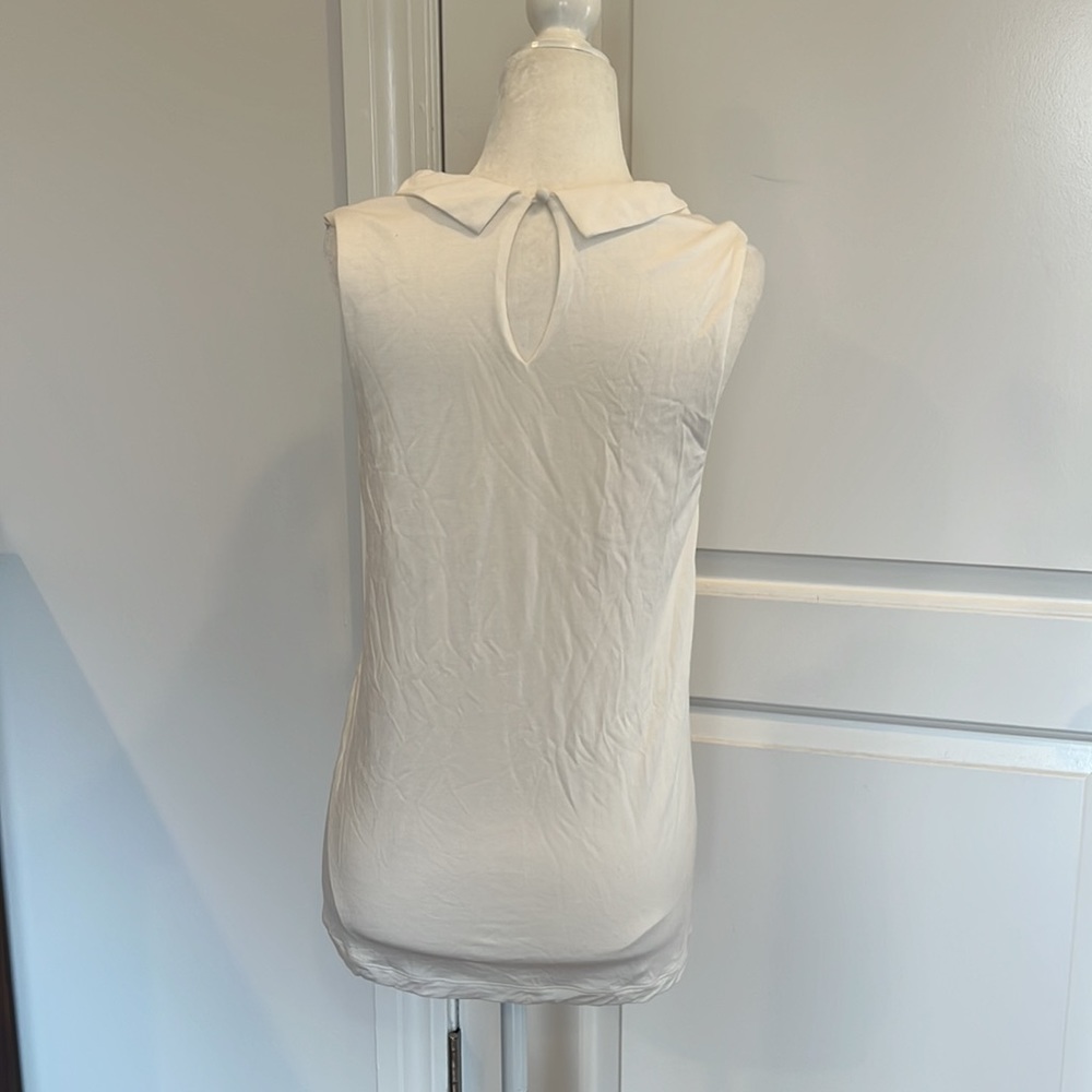 Cabi 5756 White Province Keyhole Top Size Small - Picture 6 of 10